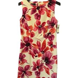 Sleeveless Floral Sheath Dress in Cream with Pink & Red Blooms NWT Sz 10